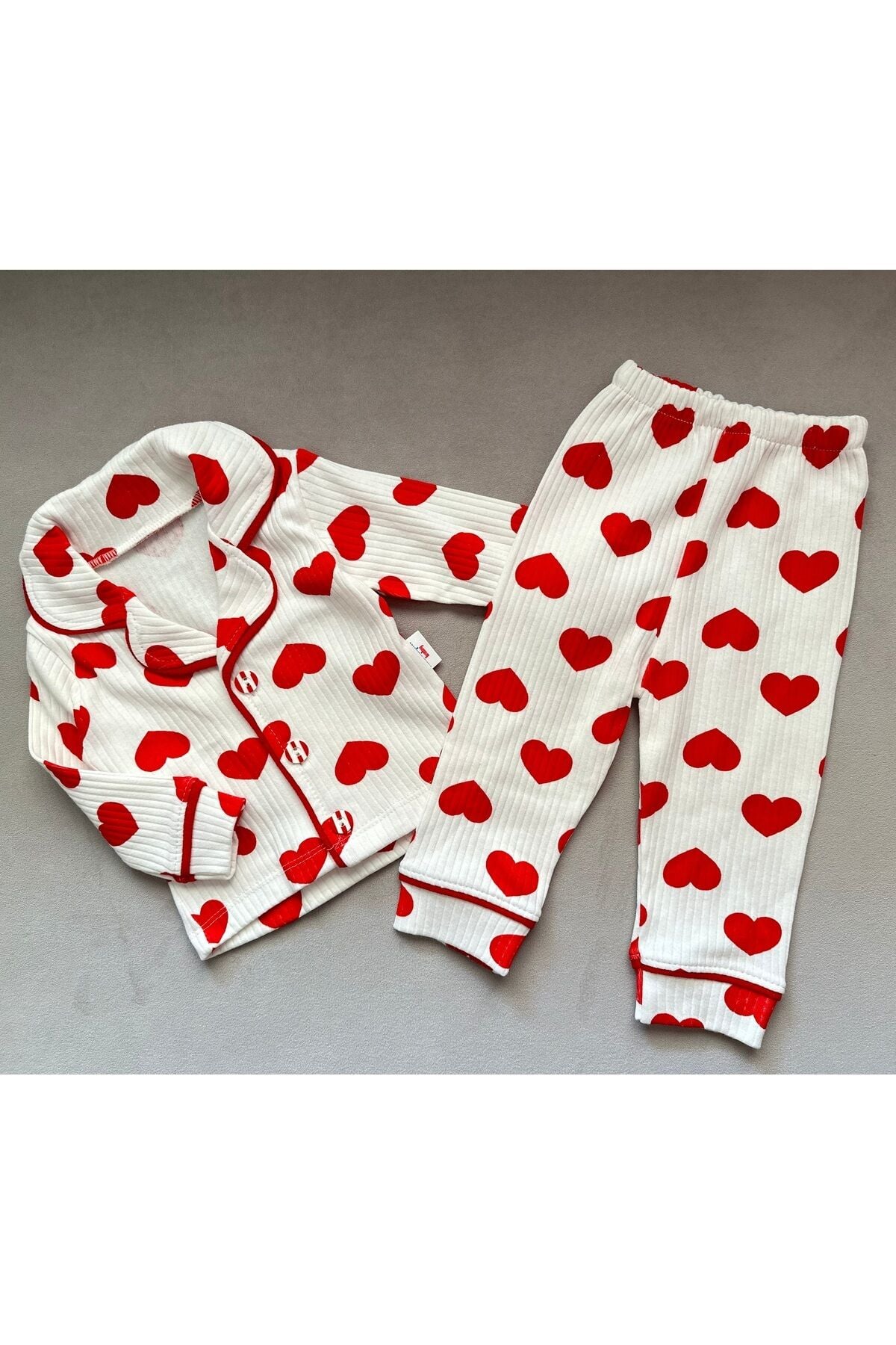 Kız Çocuk Kalpli Önden Düğmeli Pamuklu Pijama Takımı Kırmızı - 18 Ay