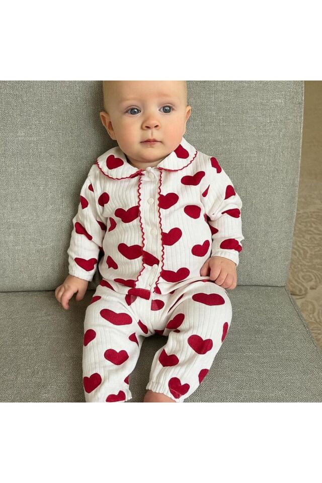 Büyük kalpli kol figürlü bebek pijama takımı Kırmızı - 6 Ay