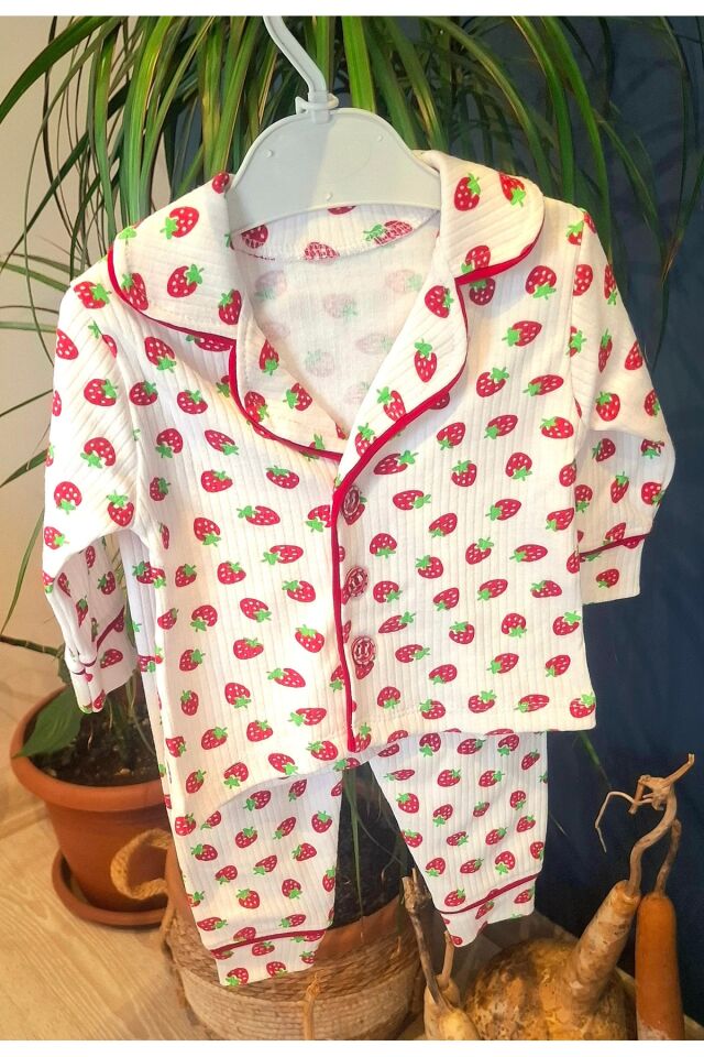 Çilekli ikili bebek takım Düğmeli pijama takım Kırmızı - 12-18 Ay