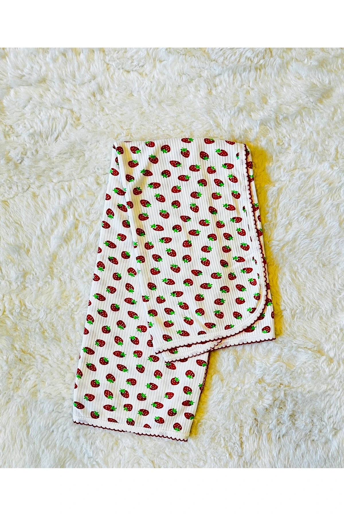 Mavi baby fitilli kumaş organik bebek kundak battaniyesi Çilekli